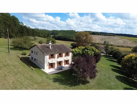 vente maison 8 pièces 215 m² à grand-brassac (24350)  409 500 €