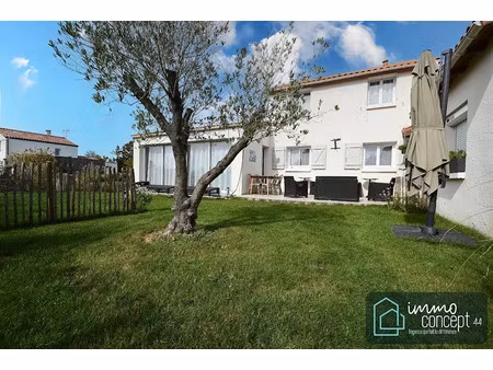 vente maison 6 pièces 159.64 m² à saint-léger-les-vignes (44710)  432 450 €