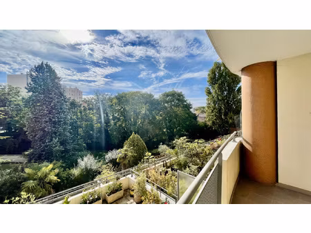 spacieux type 3 avec terrasse / 65 m2 / garage