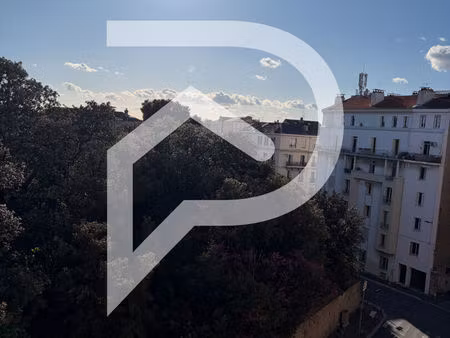 appartement 3 pièces dernier étage -marseille 13004