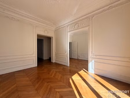 appartement de luxe à louer dans le quartier gros caillou