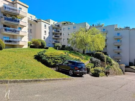 opportunité : dans une résidence prisée hauteclair  t4 de 85 58 m2 avec une terrasse  un..