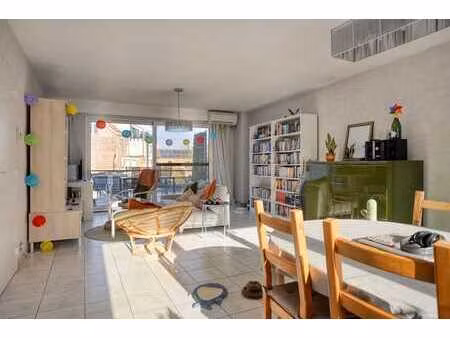 immeuble de rapport avec bureau et appartement triplex