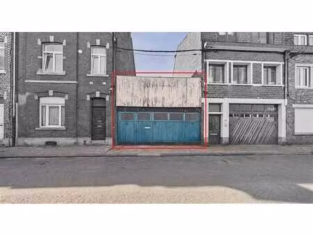 entrepot de 130 m² - possibilité construction immeuble 4 uni