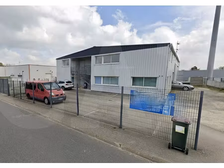 location locaux professionnels 3 pièces 82 m² à le relecq-kerhuon (29480)  850 €