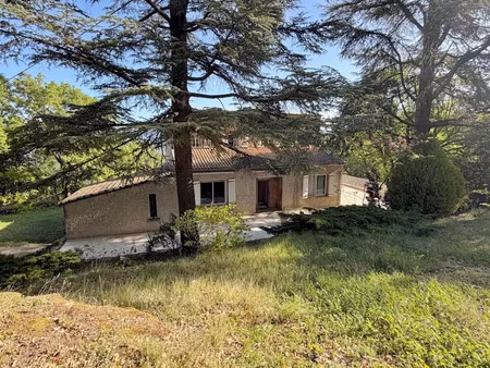 vente maison 6 pièces 200 m² à apt (84400)  565 000 €