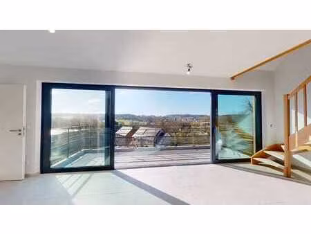 beau duplex 4 chambres avec une vue imprenable et un peb a++