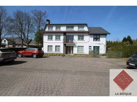 situation exceptionnelle - vue isur les prairies - au centre