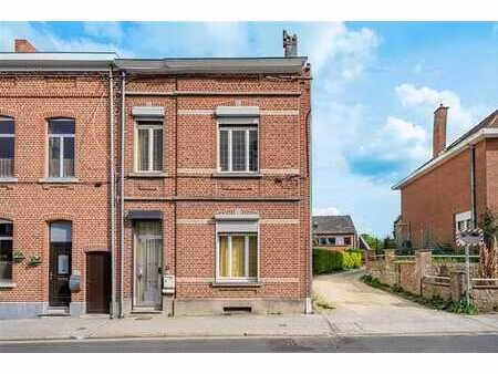 belle maison avec jardin et garage