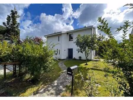 villa rénovée 160 m² dans clos résidentiel