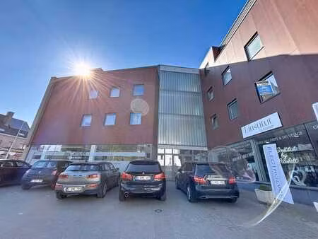 bel appartement 2 chambres avec parking intérieur