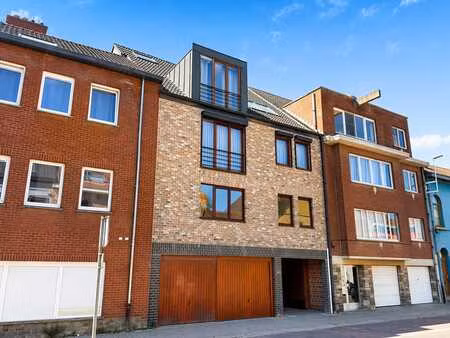spacieux appartement 2 chambres avec balcon et garage