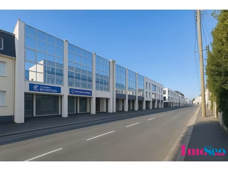 location local commercial