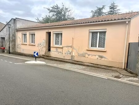 saint aubin la plaine coeur de village longere en pierres renovee 4 chambres avec...