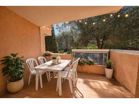 studio avec terrasse à tamaris  la seyne-sur-mer