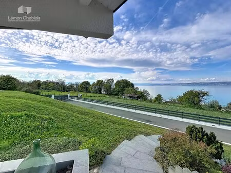 villa d'architecte - vue panoramique sur le lac - piscine