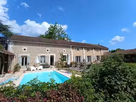 vente maison 8 pièces 288 m² à bassillac (24330)  599 000 €