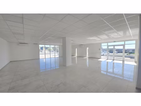local commercial - solliès-pont - 172 m2