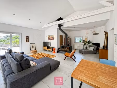 maison de luxe à vendre dans le quartier hôpital