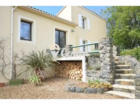 maison à la campagne