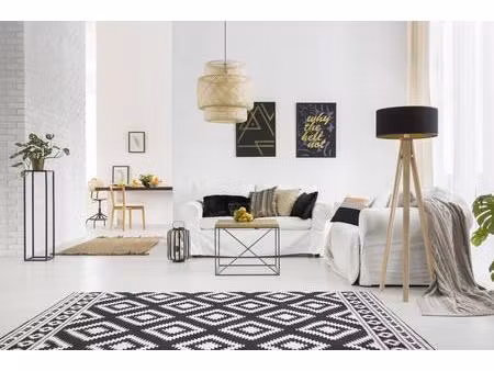 **rare: 4 pièces lumineux avec balcon**