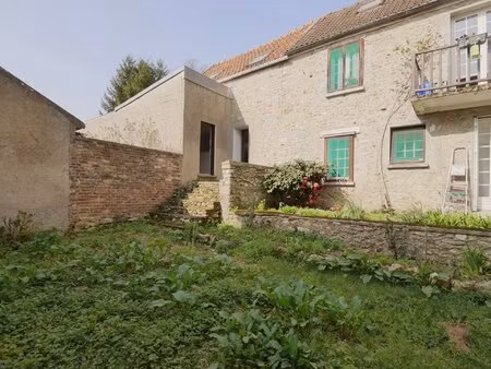 appartement meublé /maison avec jardin