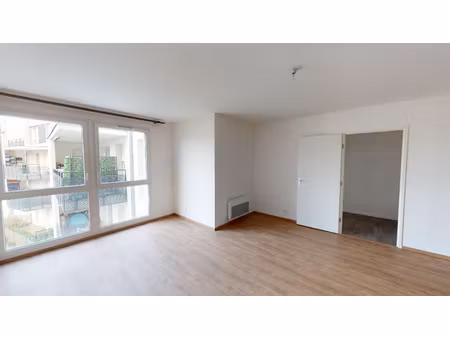 appartement de type f2 - gargenville