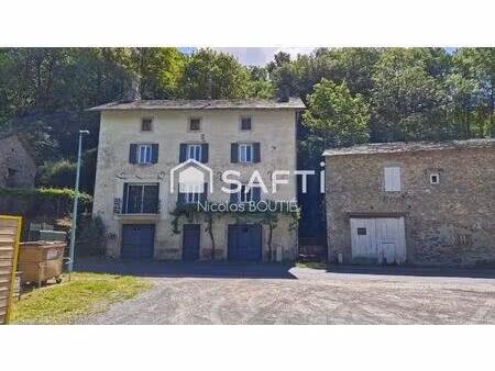 maison de village non mitoyenne avec terrain et garage