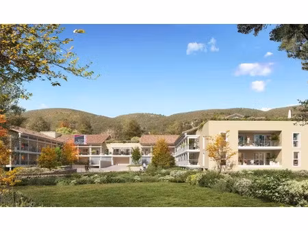 location appartement 5 pièces 105 m² à draguignan (83300)