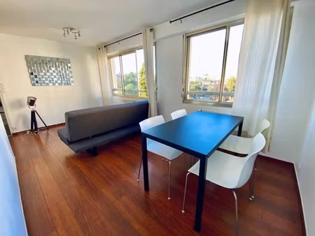 location meublée appartement 2 pièces 52 m² à la madeleine (59110)  899 €