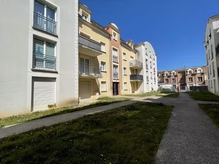 a louer t3 avec 2 places de parking