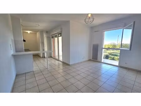 appartement t2 avec terrasse - avenue de bordeaux