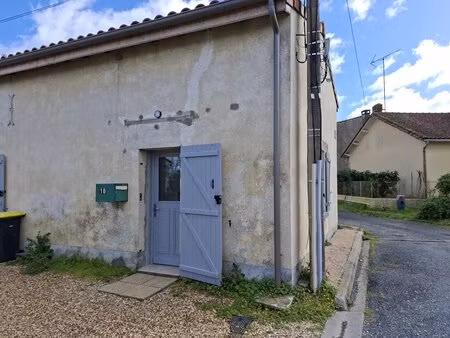 abzac à 5 mn de coutras - studio meublé neuf