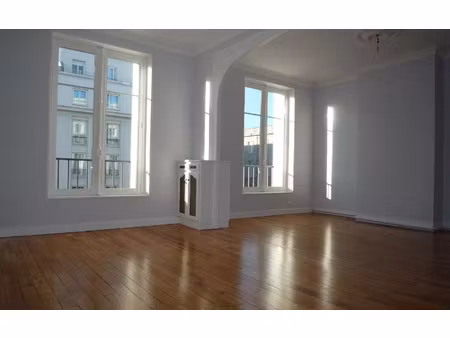 location appartement  m² t-3 à brest  870 €