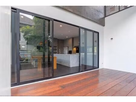 dernière opportunité à saisir** superbe 3 pièces avec grand balcon + parking  un emplaceme