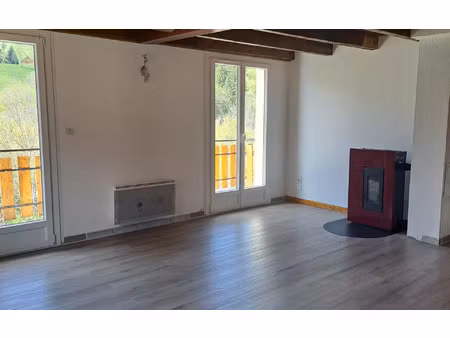 location appartement  m² t-2 à entremont-le-vieux  650 €
