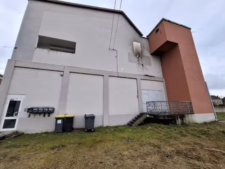 potentiel exceptionnel : plateau de 210 m² + sous-sol de 250 m²