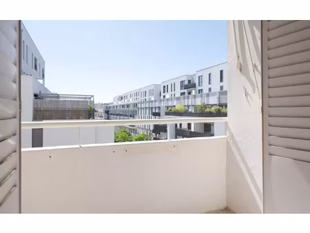 appartement 64.85 m² t-3 à vendre  290 000 €