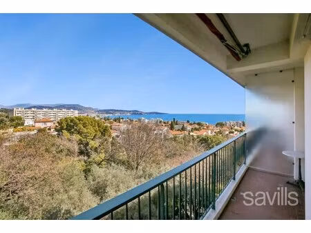 charmant appartement une pièce avec vue mer à nice