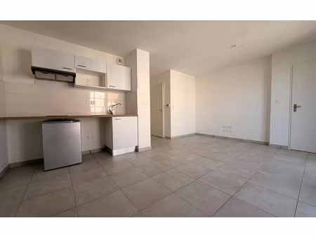 location appartement  m² t-2 à toulouse  680 €
