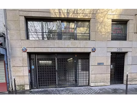 location stationnement  m² t- à paris 10  99 €