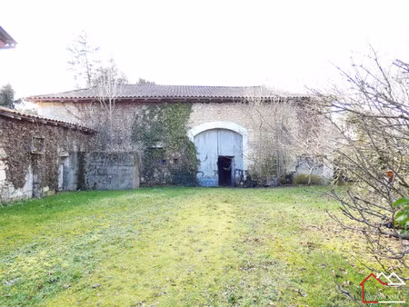 grange de caractère avec mezzanine 183 m² au sol – terrain 4