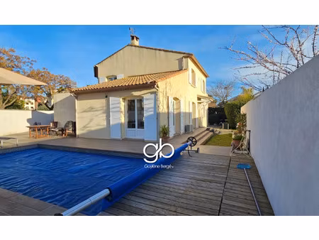 villa indépendante avec piscine et t2 indépendant à 5 min de