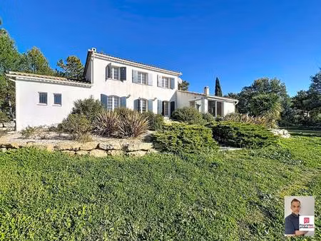 villa 4 pièce(s) 184 m2