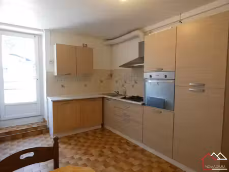 maison de bourg - 8 pièces - 219m²