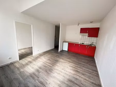 nancy marché central - 2 pièces dans immeuble avec ascenseur