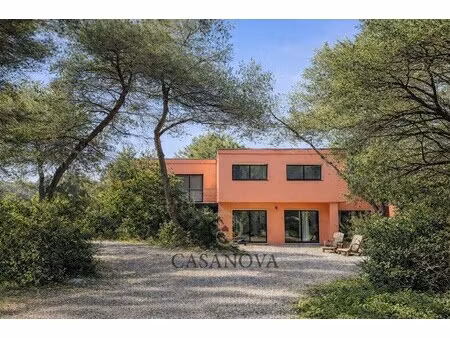 villa de luxe à vendre dans le quartier garrigues