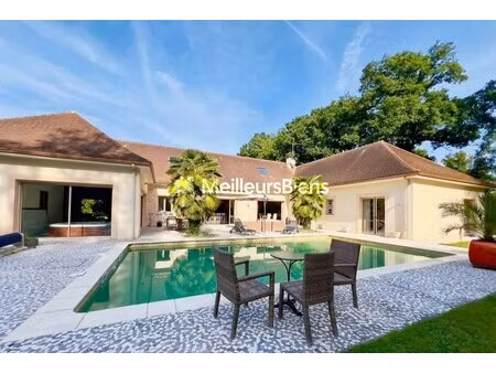 maison de luxe à vendre à favrieux