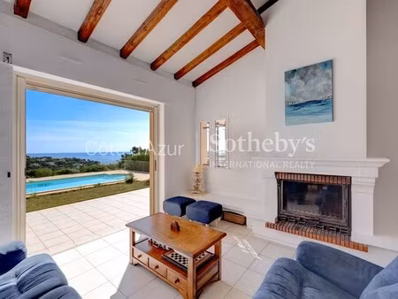 villa de luxe à vendre à les issambres