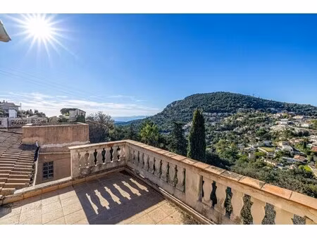 maison de luxe à vendre à la turbie